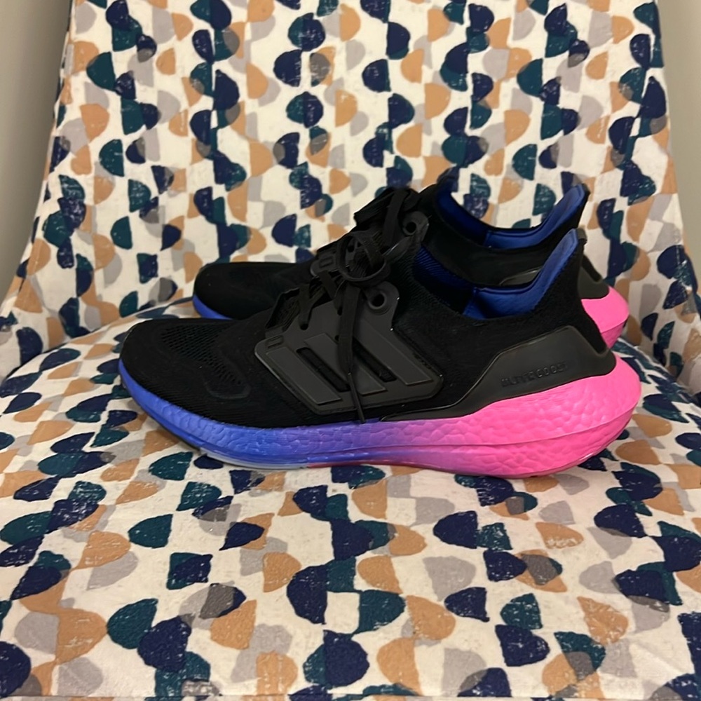 Adidas Ultraboost 22, women’s size 7 1/2